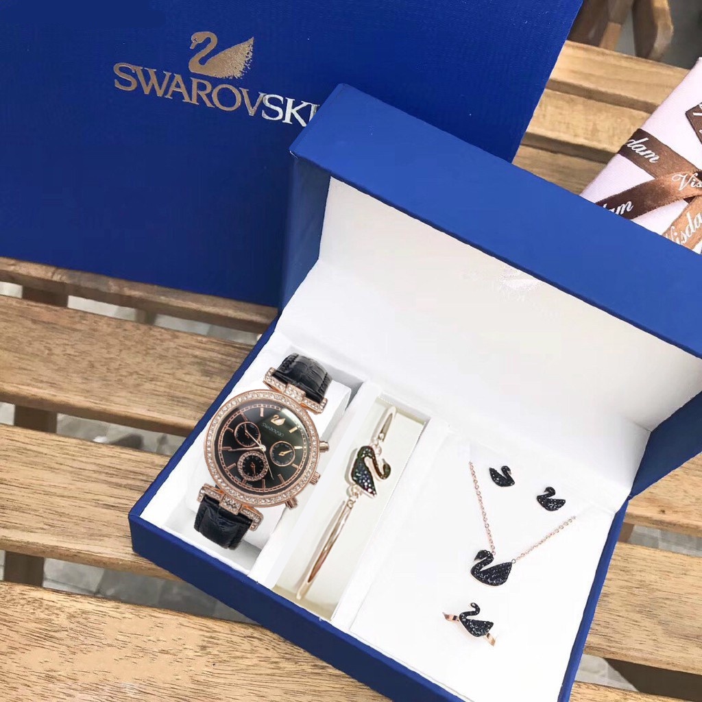 ภาพสินค้านาฬิกา S-warovski watches, necklaces, bracelets, rings, earrings เซต5ชิ้น มีให้เลือกหลายแบบ มีกล่องแบนด์ พร้อมถุงแบนด์ จากร้าน supakite999 บน Shopee ภาพที่ 4