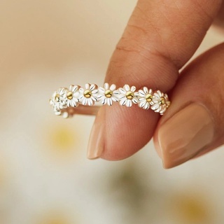 ภาพหน้าปกสินค้าเครื่องประดับผู้หญิงแหวนหมั้นแต่งงานวินเทจดอกเดซี่น่ารักดอกไม้ปรับได้ ที่เกี่ยวข้อง
