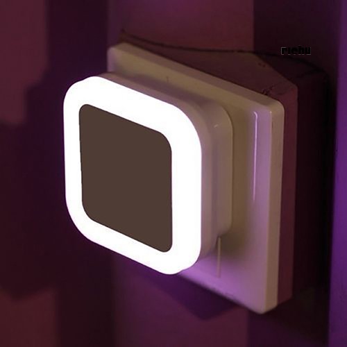 ภาพหน้าปกสินค้าเบา Automatic LED Night Light Plug In And Energy Saving Light Dark Sensor Wall Lamp จากร้าน richu.th บน Shopee