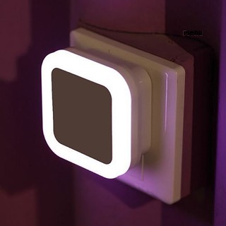 ภาพหน้าปกสินค้าเบา❤Automatic LED Night Light Plug In And Energy Saving Light Dark Sensor Wall Lamp ที่เกี่ยวข้อง