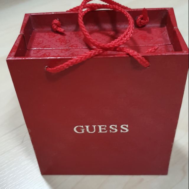 กล่องนาฬิกา-guess-สีแดง