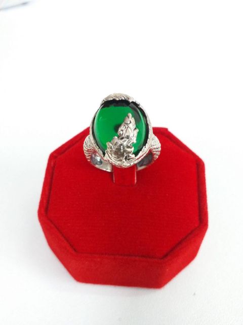 ภาพหน้าปกสินค้าแหวนเงินเเท้ 92.5% แหวนพญานาค จากร้าน konowan_jewelry92.5 บน Shopee