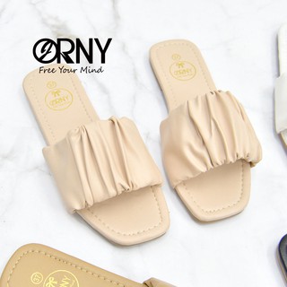 ภาพขนาดย่อของภาพหน้าปกสินค้าแท้ ORNY(ออร์นี่)  รองเท้าบาร์บี้ แตะเกาหลีสุด รองเท้าแตะนุ่มๆ หนังย่น รุ่น OY293 จากร้าน dressacute บน Shopee ภาพที่ 5