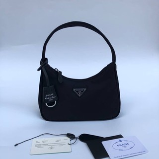 Prada hobo reedition2005 สีดำ