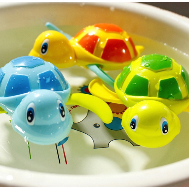 bath-toys-ครอบครัวเต่าน้อยว่ายน้ำ