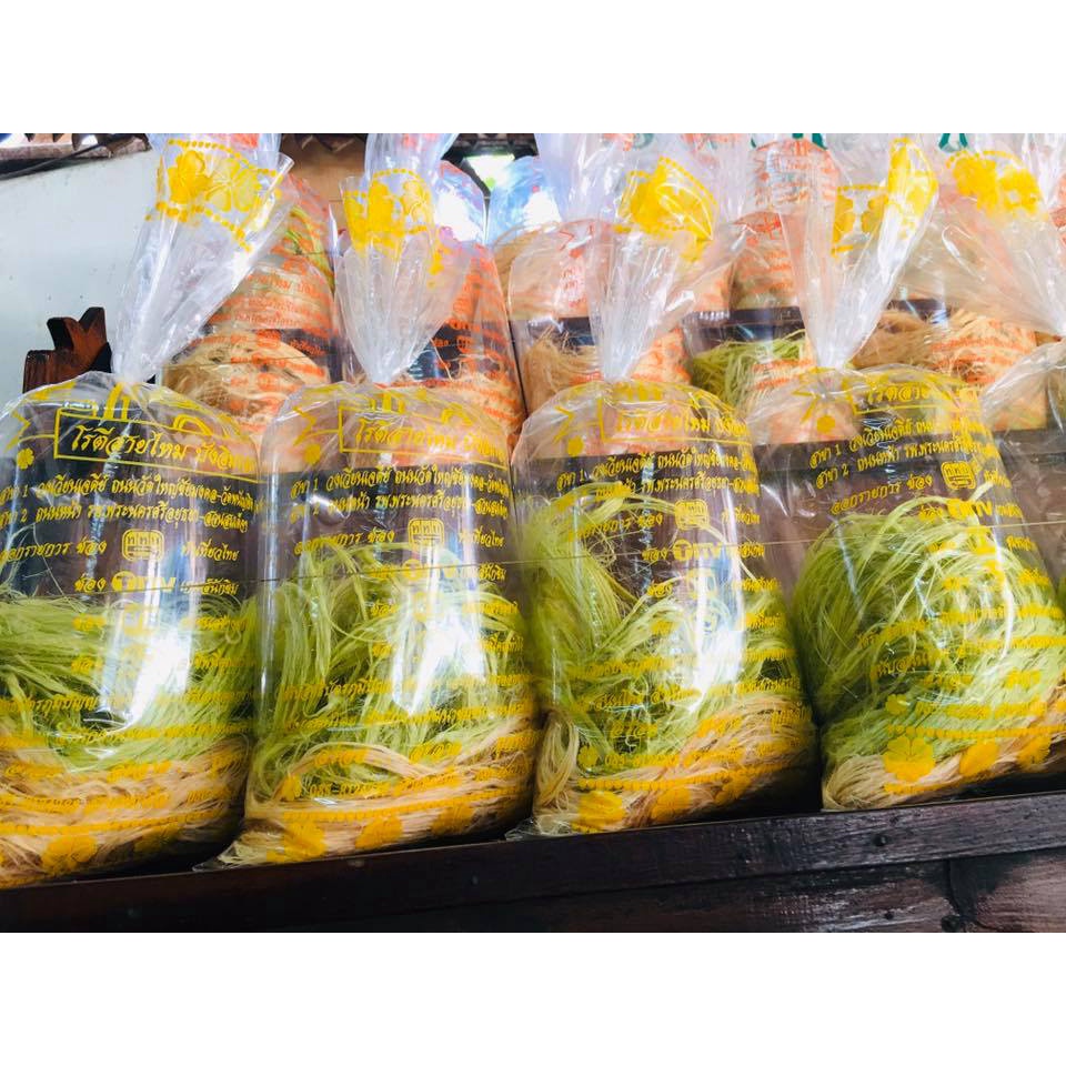 ภาพหน้าปกสินค้าโรตีสายไหม เจ้าดังอยุธยา "บังอิมรอน" แป้งหอมๆ อร่อยสุดๆ (ซีนถุงสูญญากาศ) จากร้าน rotiayutthaya บน Shopee