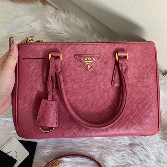 Prada saffiano 25