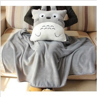 หมอนผ้าห่ม-ตุ๊กตา-โตโตโร่-4-in-1-totoro-doll-pillow