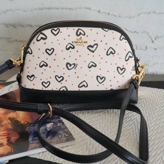 🐘🐘 DOME CROSSBODY WITH CRAYON HEARTS PRINT