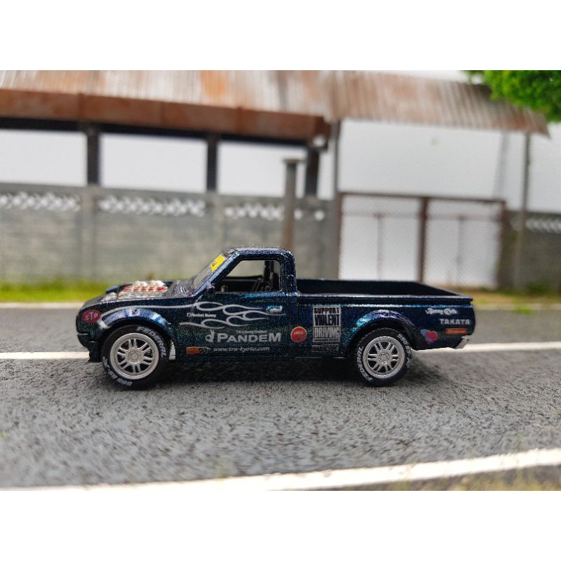 hotwheel-datsun-620-model-1-64