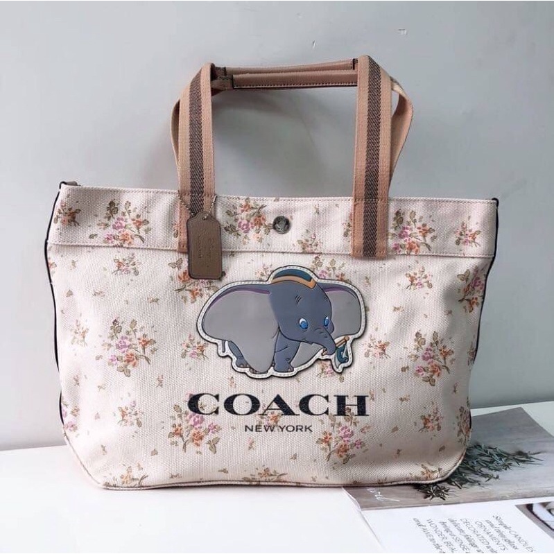 coach-disney-x-coach-tote-with-rose-bouquet-print-and-aristocats