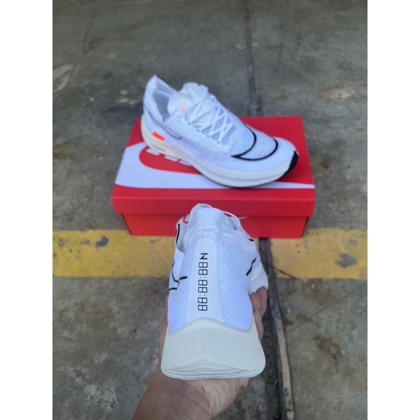 รองเท้าผ้าใบวิ่ง-nike-zoomx-streakfly-มีของผู้หญิงและผู้ชาย37-45-สินค้าเหมือนในภาพ-free-box