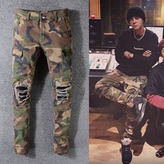สินค้า AMIRI camouflage  slim fit ripped jeans functional overalls