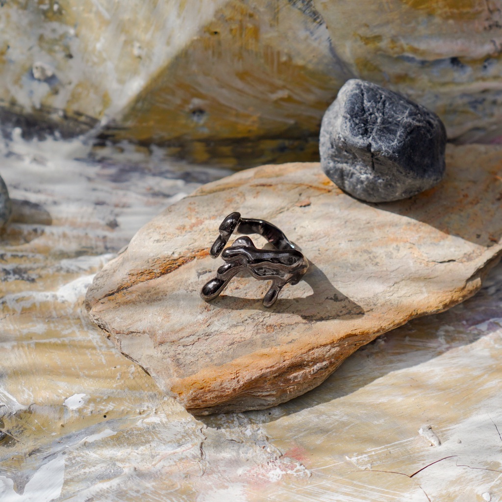 เครื่องประดับ Rock Me Jewelry รุ่น Simple Lava Ring แหวน ทองเหลือง ...