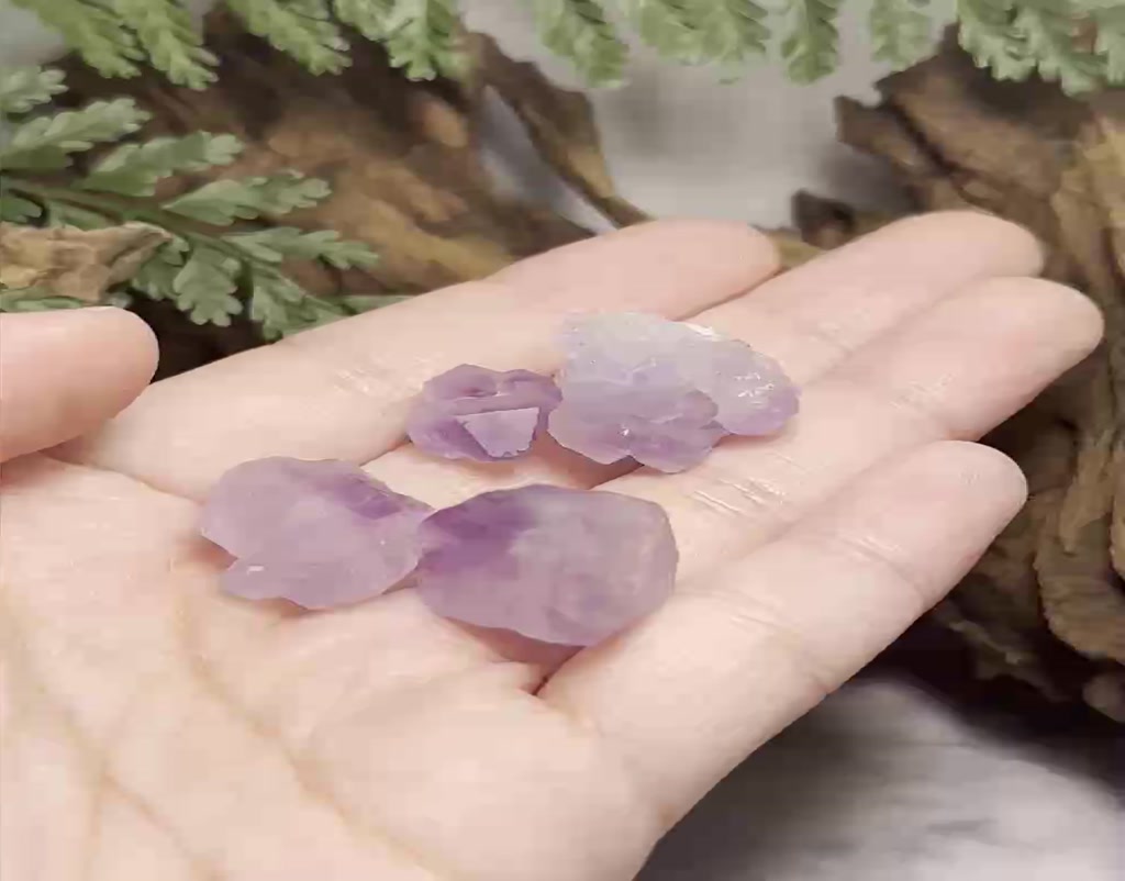 amethyst-อเมทิสต์-2-สัญลักษณ์แห่งความจริงใจ-และความมั่นคง-ad-gemstone