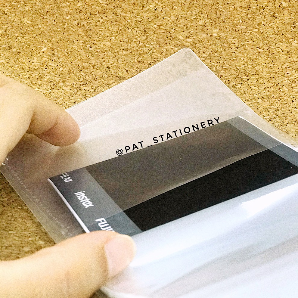 ภาพหน้าปกสินค้าค่าส่งถูก Muji(มูจิ) แฟ้มโปสการ์ด แฟ้มมิวสิคการ์ด แฟ้มใส่การ์ด 1ช่อง 60ใบ Music card/Postcard BNK48 บั้ม อัลบั้มมูจิ จากร้าน pat_stationery บน Shopee