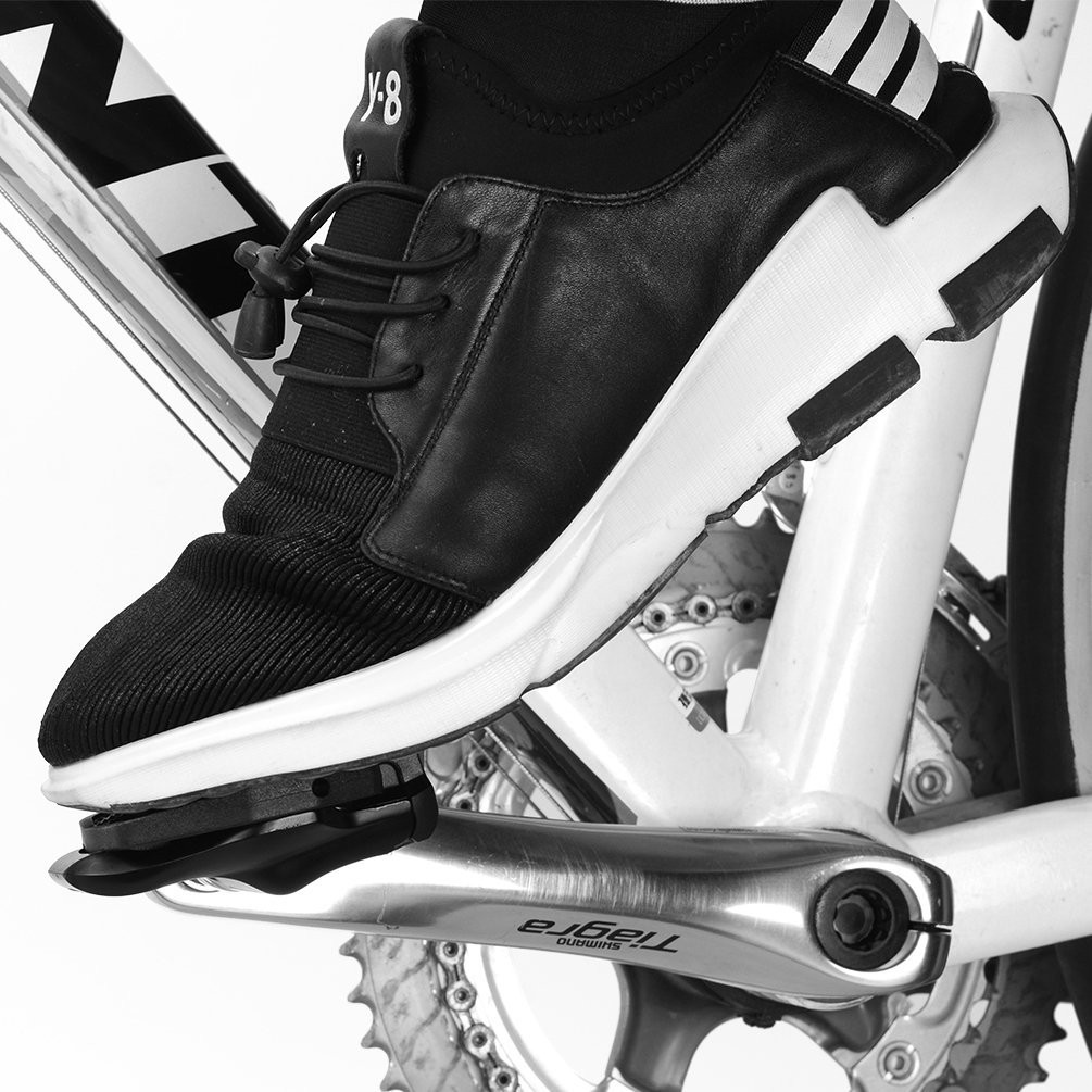 ภาพหน้าปกสินค้าแผ่นรองบันไดคลีท Cleat Cover Self-locking Pedals Road Bike Cleats Platform Adapter For SHIMANO/Look (Black) จากร้าน gfbike บน Shopee
