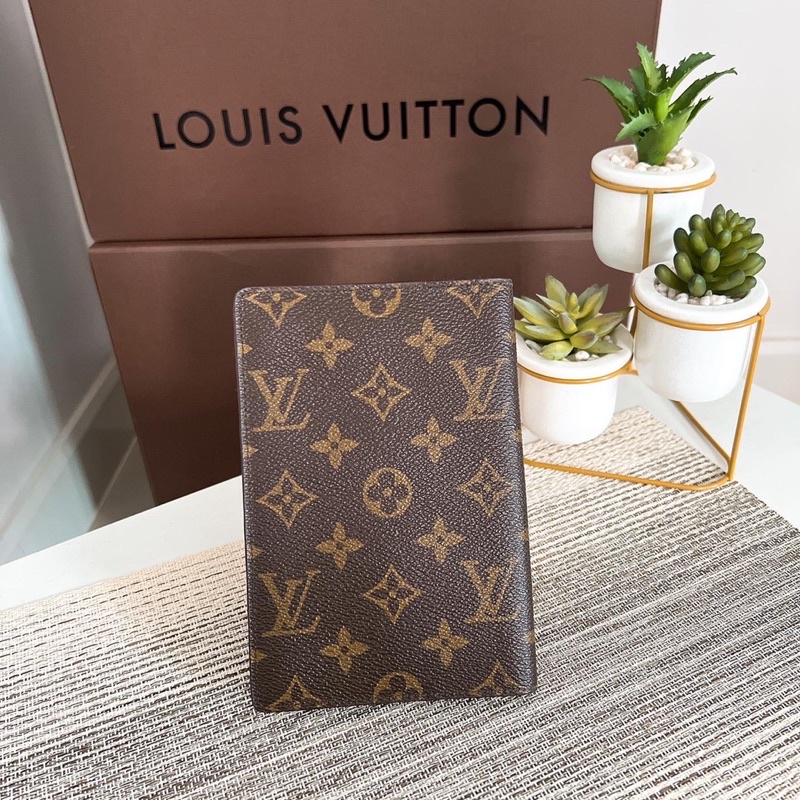 lv-สองพับใบใหญ่-มือสองของแท้-ค่ะ-รบกวนทั่กแชทก่อนสั่งค่ะ