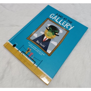 Hardcover 🚩 A Day at the Gallery