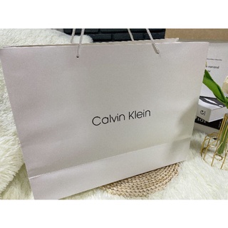 ถุงกระดาษ​ Calvin​ Klein ใบเล็ก​ /ใหญ่💢
