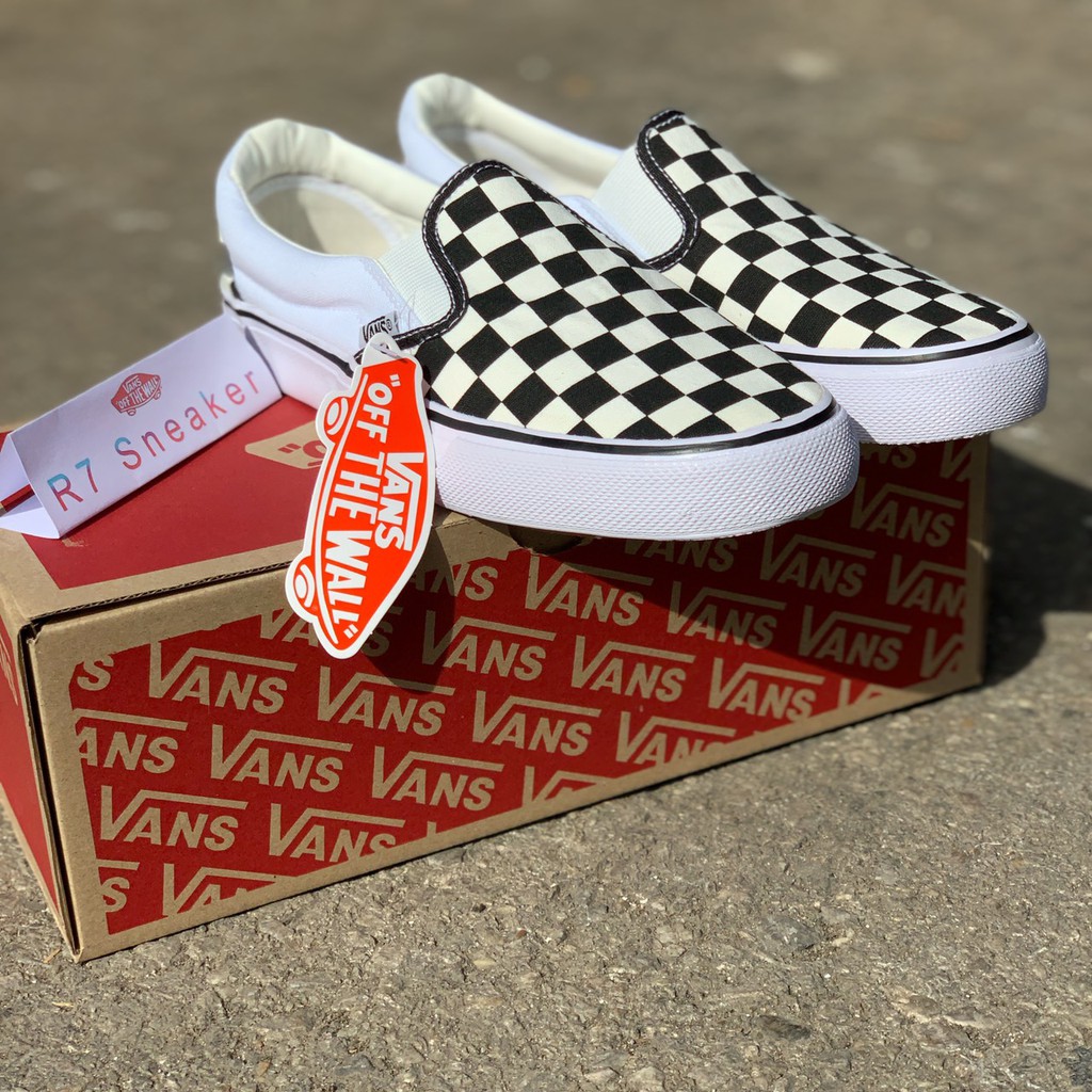 ภาพหน้าปกสินค้ารองเท้าVANS Slip On Classic ลายตาราง จากร้าน r7sneaker บน Shopee