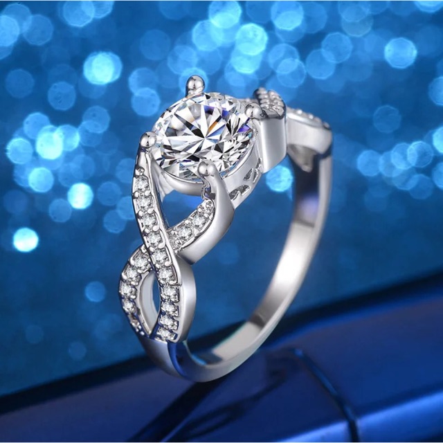 ภาพหน้าปกสินค้าSale  90% แหวนเพชรสวิส cz Silver 92.5