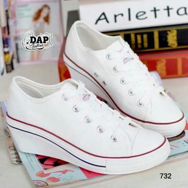 ผ้าใบสุดอินเทรนด์-style-converse