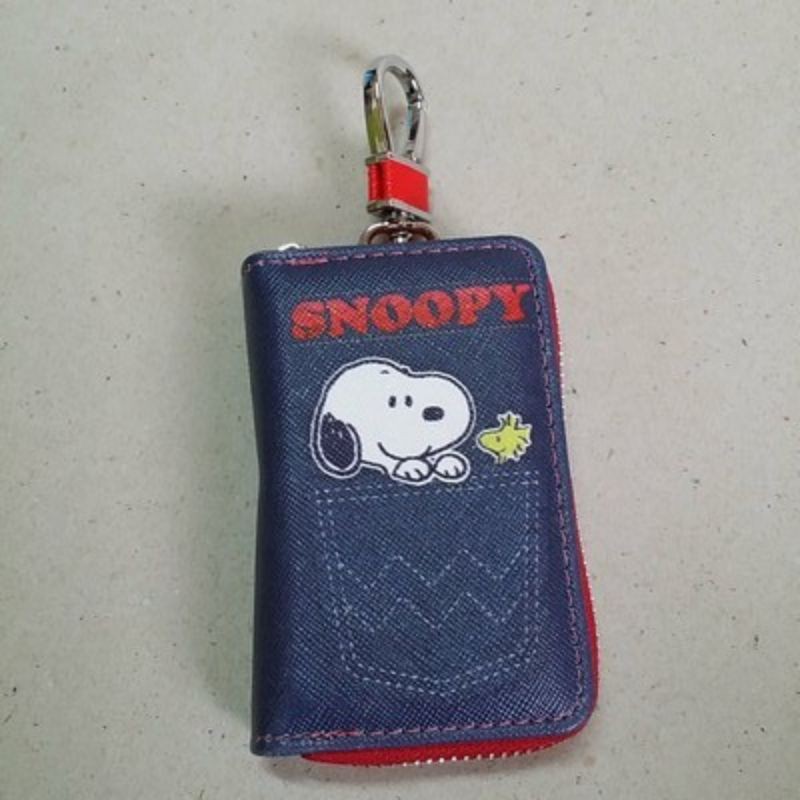 กระเป๋าเก็บกุญแจ-รีโมท-หน้าหลังคนละลาย-ลาย-สนู๊ปปี้-snoopy-ขนาด-5x9x2-ซม