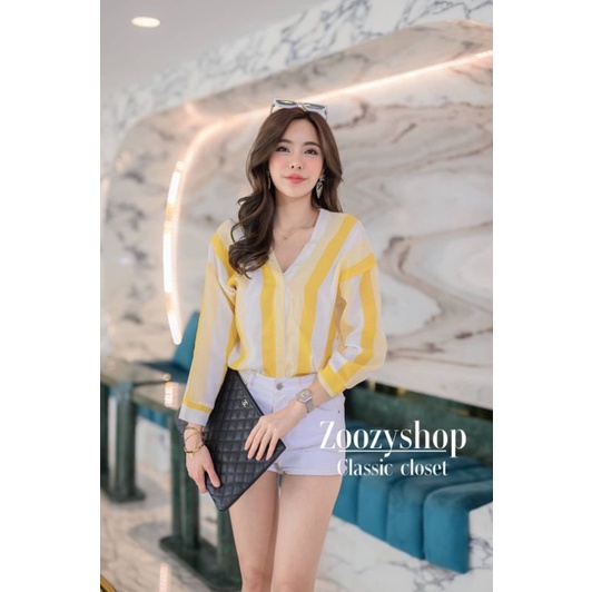 เสื้อเชิ้ตคอวีzoozy-shop-สวยมากๆริ้วหวานสวยมากๆขายดีสุดเสื้อเชิ้ตคอวีลายริ้วเส้นสดใสสีสวยสุดๆแขนยาวสีสันสดใสเหมาะกับช่วง