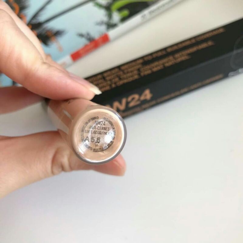 คอนซิลเล่อร์สำหรับผิวขาวเหลือง-mac-studio-fix-concealer