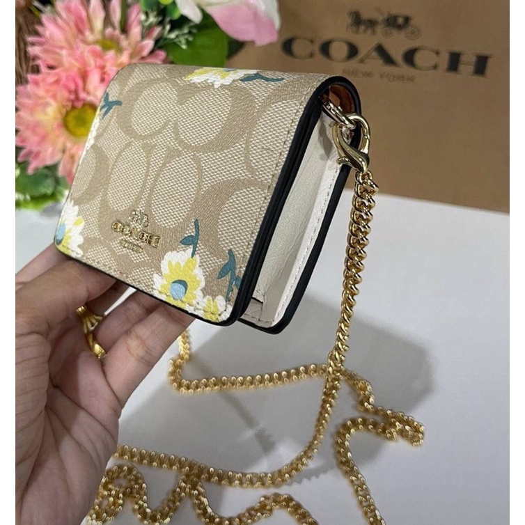 coach-mini-wallet-in-signature-canvas-with-daisy-print