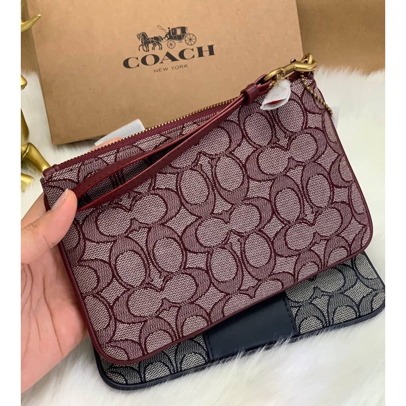 coach-5476-small-wristlet-in-signature-jacquard