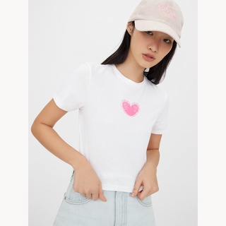 เสื้อยืดผ้าฝ้ายพิมพ์ลายขายดี สไตล์มินิมอล Pomelo เสื้อทีเชิ้ตพิมพ์ลายหัวใจเป็นมิตรต่อสิ่งแวดล้อม เสื้อยืด ผู้หญิง คนดัง