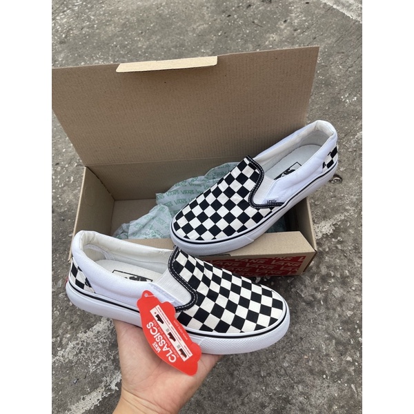 ภาพสินค้าvans slip on(ตารางขาวดำ/ขอบดำ) มีขนาด 36-45 จากร้าน marinok บน Shopee ภาพที่ 3