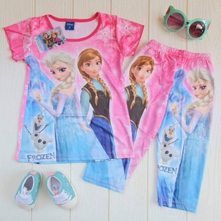 ชุดเด็ก พิมพ์ลายทั้งชุด FROZEN แอลซ่า อันนา สีชมพูเข้ม (เสื้อแขนสั้น + กางเกงสี่ส่วน) ผ้าไมโคร ใส่สบาย น่ารัก (งานป้าย)