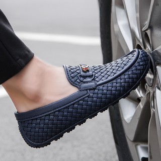 ภาพหน้าปกสินค้าWeaving design pu leather men\'s loafers cut-out shoes loafers flat shoes drive shoes ที่เกี่ยวข้อง