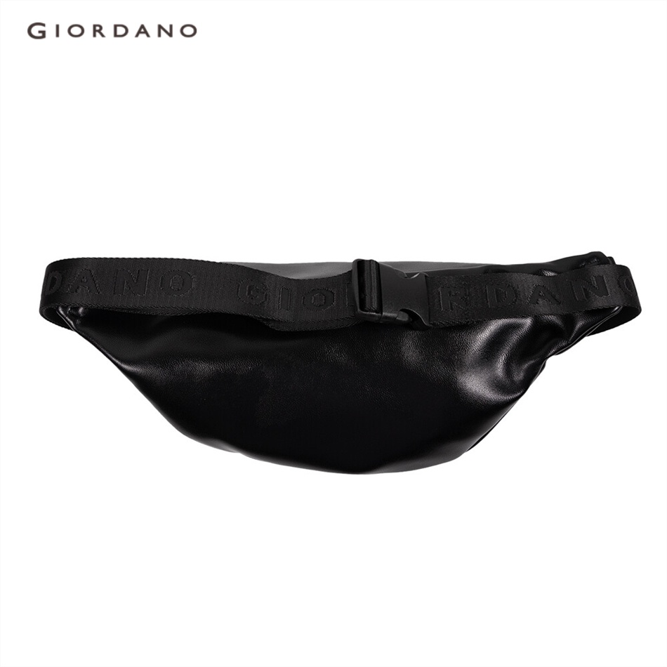 ภาพหน้าปกสินค้าGIORDANO กระเป๋าคาดอก - Chest PU leather Bag 01140083 จากร้าน giordanothailand_officialshop บน Shopee