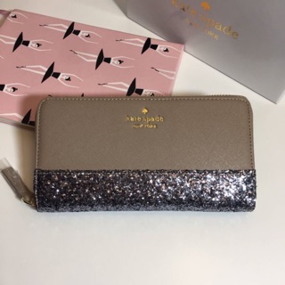 🧚‍♀️ KATE SPADE  LONG WALLET กระเป๋าสตางค์ใบยาวรุ่นใหม่ล่าสุดหนัง Saffiano สีเทา