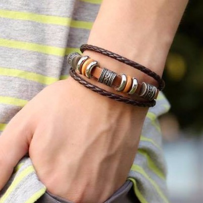 สร้อยข้อมือแฟชั่น-ethnic-rivet-bracelet