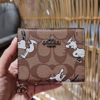 COACH C4591 COACH x PEANUTS SNAP WALLET IN SIGNATURE CANVAS WITH SNOOPY PRINTT