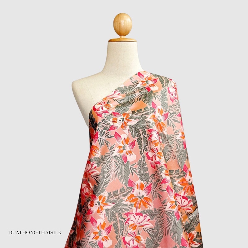 batik-floral-design-printed-thai-silk-fabric-ผ้าไหม-ไทยแท้-พิมพ์ลาย-ลวดลาย-ดอกไม้-บาติก-ธรรมชาติ