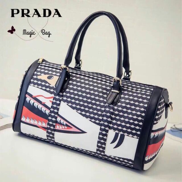 กระเป๋าเดินทาง-prada-inviolable-costom-vacayhome