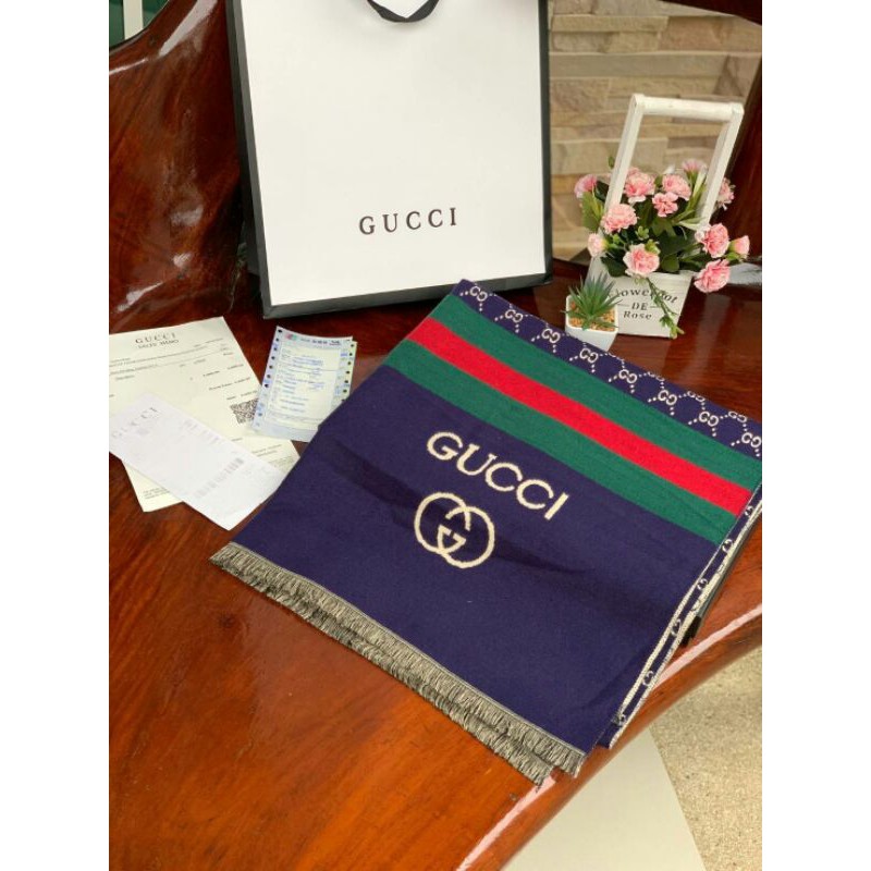 gucci-pattern-logo-cashmere-shawl-scarf-แบรนด์ดังจากประเทศอิตาลี-ด้วยงานพรีเมี่ยมกิ้ฟ