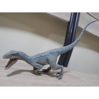 Jurassic World: Flames Kingdom Blue Premium Figure