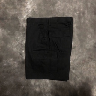 ภาพขนาดย่อของภาพหน้าปกสินค้ากางเกงขาสั้นคาร์โก้ (ทรงช่าง) 6 กระเป๋า : สีดำ จากร้าน 77streetshop บน Shopee ภาพที่ 3