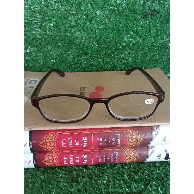 แว่นสายตายาว-แว่นอ่านหนังสือ-4-00
