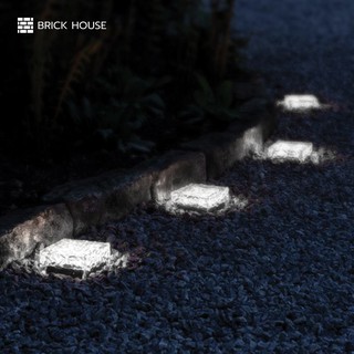 BRICK HOUSE ไฟก้อนน้ำแข็งโซล่าเซลล์ 4 LED / ไฟทางเดิน เปิด-ปิดอัตโนมัติ Solar Ice Brick Floor Lamp