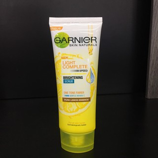 Ganier Skin Naturals Light Complete Speed Brightening Scrub(100ml.)การ์นิเย่ ไลท์คอมพลีท สปีด ไบร์ทเทนนิ่ง สครับ