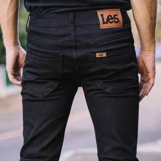 ภาพหน้าปกสินค้ากางเกงยีนส์ทรงกระบอกเล็กผ้ายืด(super black) ซึ่งคุณอาจชอบราคาและรีวิวของสินค้านี้