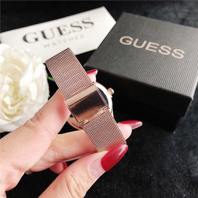 นาฬิกา-guess-สายถักพร้อมกล่อง